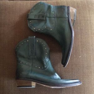Lucky Brand short cow girl boots